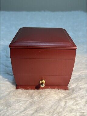 mahogany-colored small jewelry box